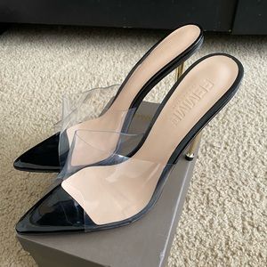 La femme clear peep toe mule